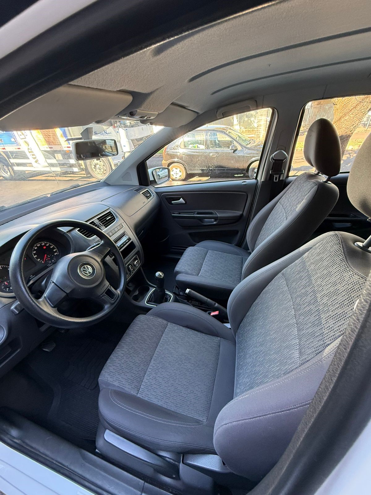 Volkswagen Fox Trend 1.0 Completo - foto 8
